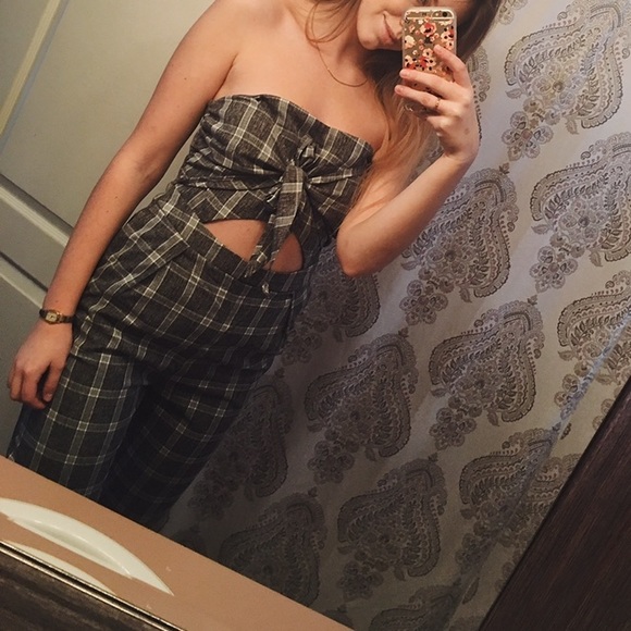 Fitted Jumpsuit - Picture 3 of 3